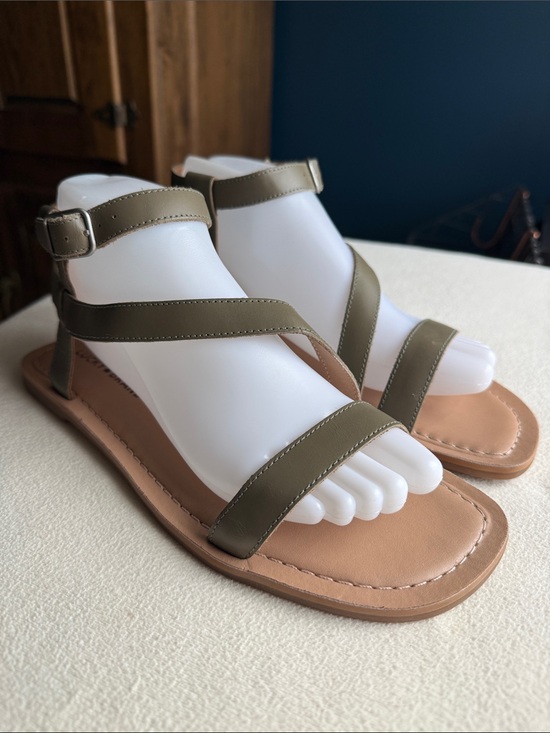 Lucky Brand Shoes - Lucky Brand Women's Olive Green Leather Strappy Sandals, “Byleth, size 9